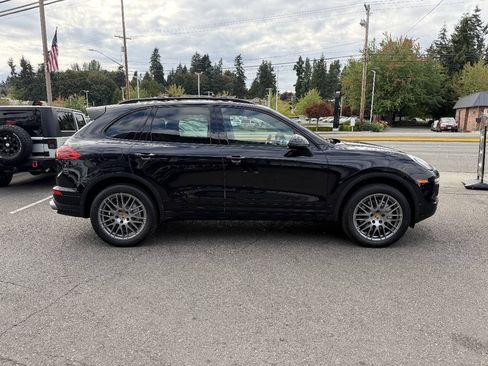 Used 2016 Porsche Cayenne S AWD/4WD image 7
