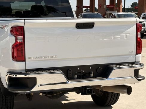 Used 2025 Chevrolet Silverado 2500 LT w/ Convenience Package AWD/4WD image 6