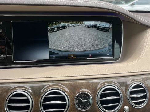 Used 2017 Mercedes-Benz S 550 4MATIC Sedan image 39