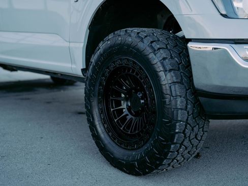 Used 2023 Ford F150 XLT w/ Trailer Tow Package image 6