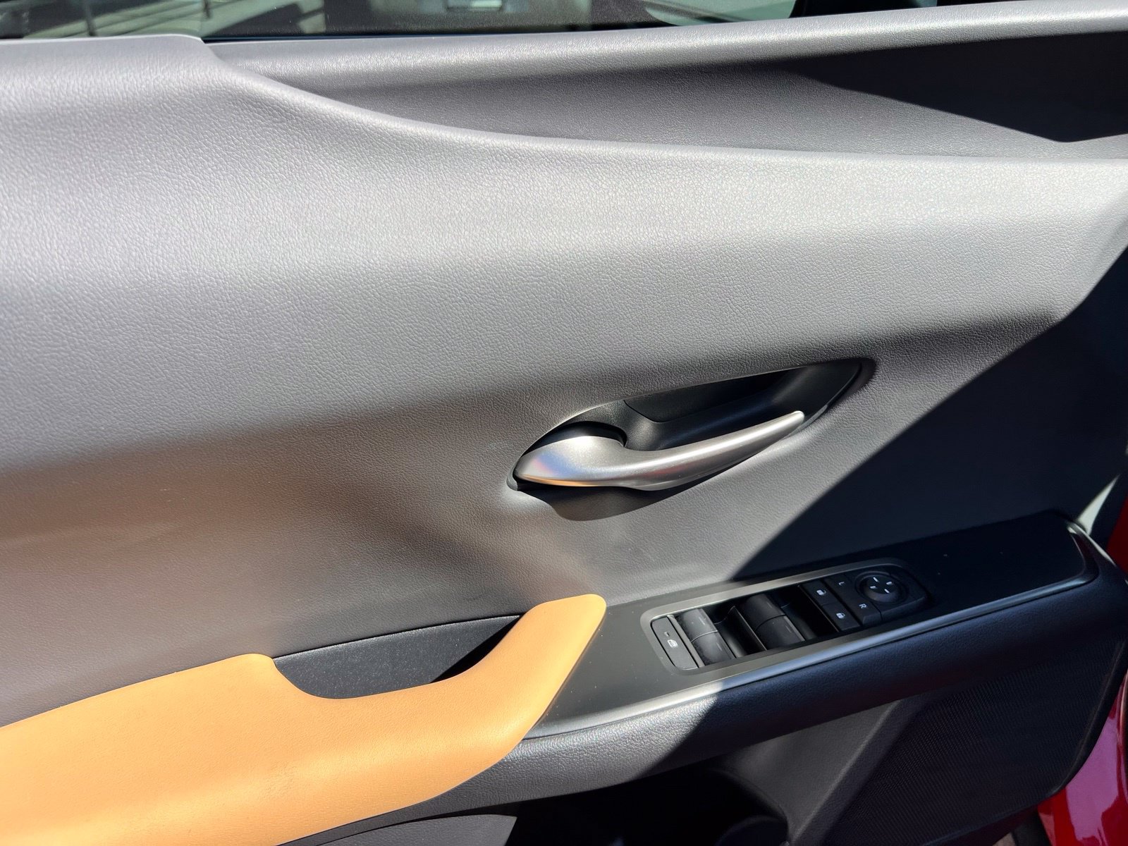 Used 2025 Lexus UX 300h FWD w/ Cold Area Package image 28