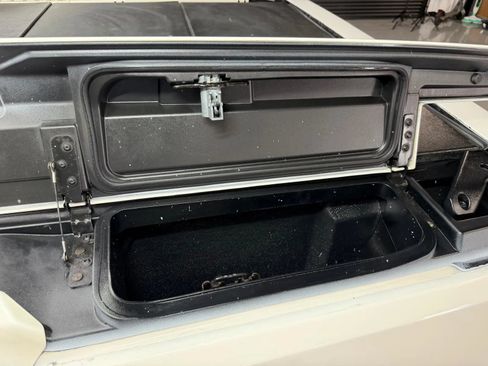 Used 2012 Chevrolet Avalanche LTZ RWD image 14