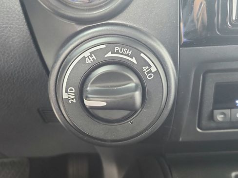 Used 2024 Nissan Titan PRO-4X w/ Pro-4x Convenience Package AWD/4WD image 28