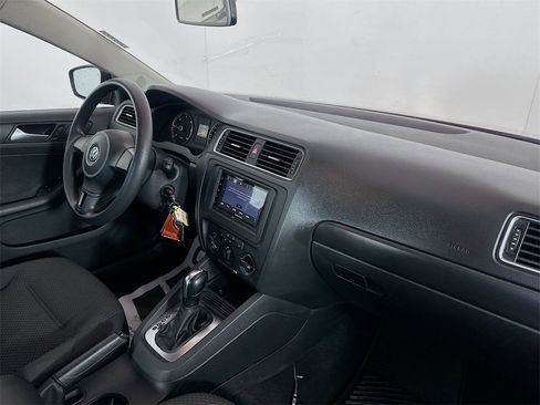 Used 2014 Volkswagen Jetta TDI image 28