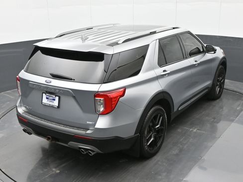Used 2020 Ford Explorer Platinum w/ Premium Technology Package image 39