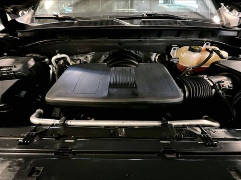 Used 2023 Chevrolet Suburban High Country image 31