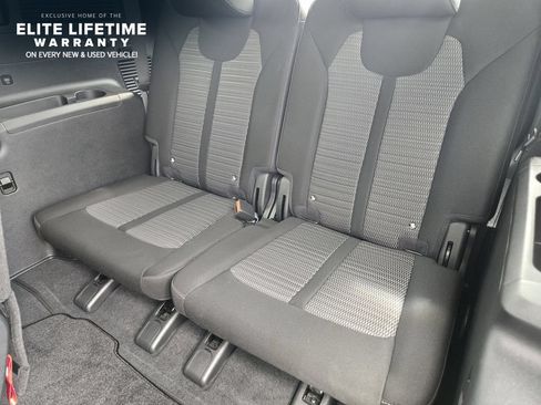 Certified 2026 Kia Sorento LX FWD image 29
