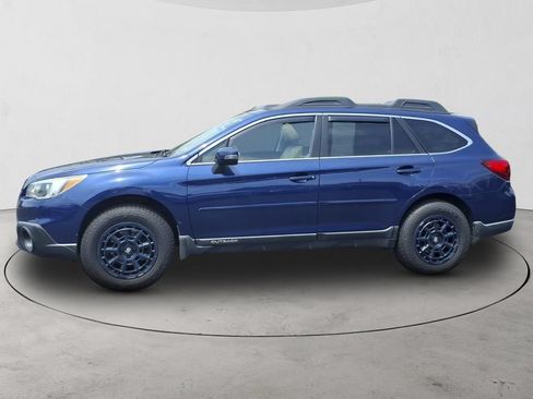 Used 2017 Subaru Outback 2.5i Limited AWD/4WD image 7
