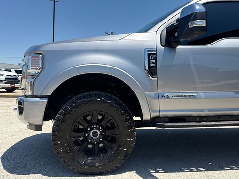Used 2022 Ford F250 Platinum w/ Tremor Off-Road Package AWD/4WD image 4