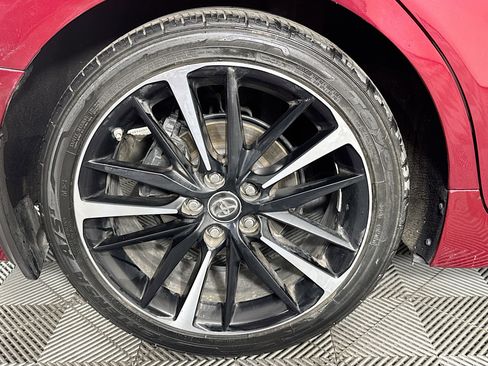 Used 2018 Toyota Camry XSE image 32