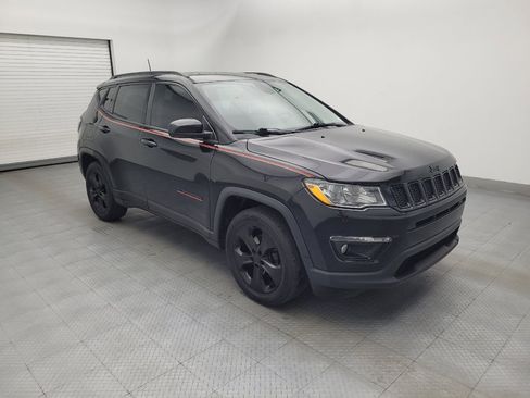 Used 2018 Jeep Compass Latitude w/ Popular Equipment Group FWD image 11