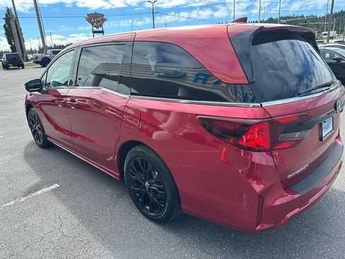 Used 2025 Honda Odyssey Sport-L image 4