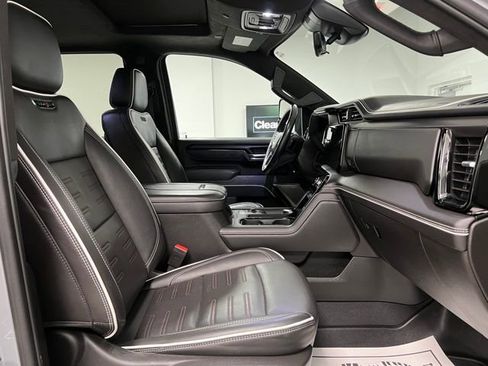 Used 2024 GMC Sierra 2500 AT4X image 58