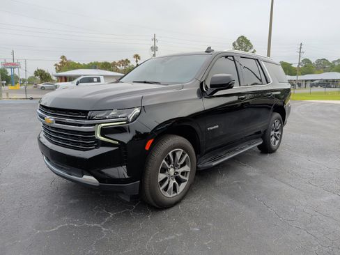 Used 2022 Chevrolet Tahoe LT w/ Luxury Package RWD image 4