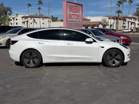 Used 2023 Tesla Model 3 Standard Range image 2