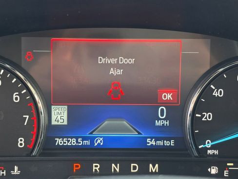 Used 2020 Ford Explorer XLT w/ Equipment Group 202A image 23