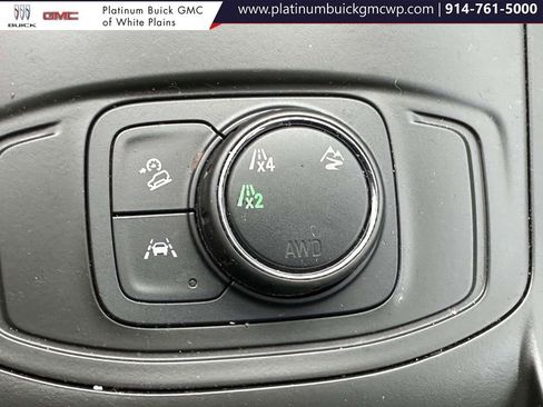 Used 2022 GMC Terrain SLE image 21