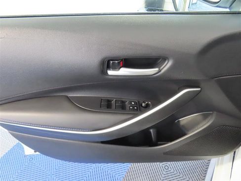 Used 2020 Toyota Corolla SE FWD image 16
