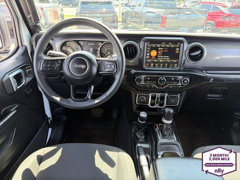 Used 2023 Jeep Wrangler Unlimited Sport AWD/4WD image 12