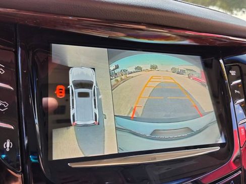 Used 2016 Cadillac Escalade Luxury image 24