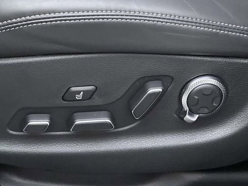 Used 2025 Genesis GV70 3.5T Sport w/ Sport Advanced Package image 13