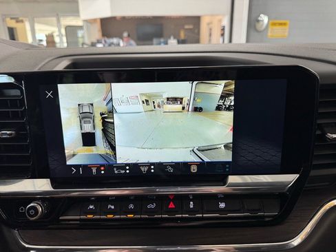 Used 2024 GMC Sierra 1500 SLT w/ SLT Premium Package image 29