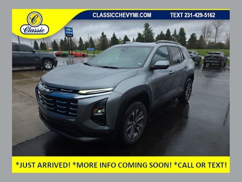 Used 2025 Chevrolet Equinox LT w/ Convenience Package II AWD/4WD image 1