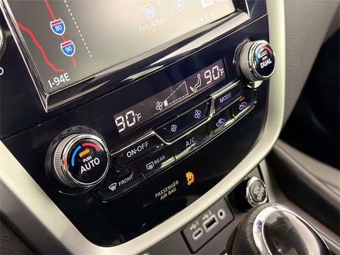 Used 2024 Nissan Murano SL image 15