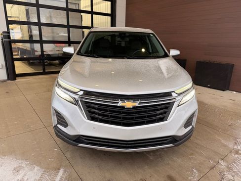 Used 2022 Chevrolet Equinox LT image 2