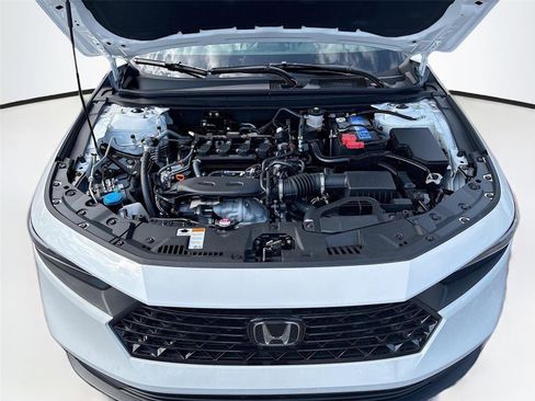 Certified 2025 Honda Accord LX image 32