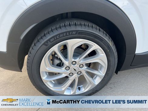 New 2027 Chevrolet Bolt LT image 10