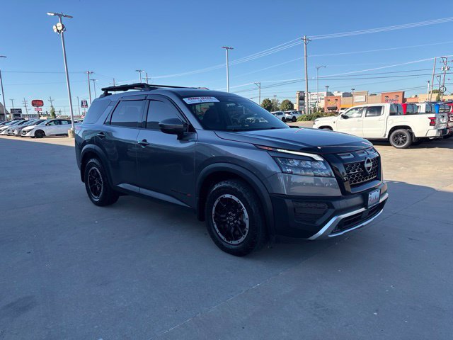 Used 2025 Nissan Pathfinder Rock Creek AWD/4WD image 2