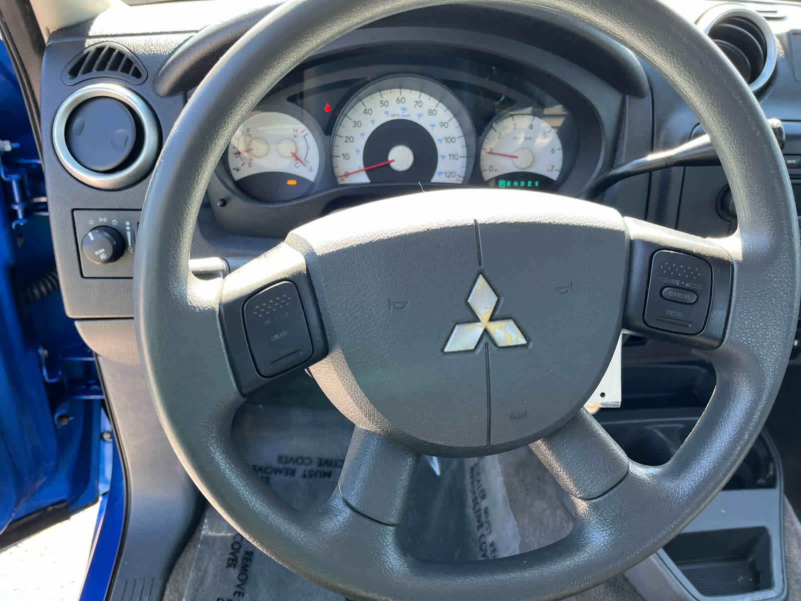 Used 2007 Mitsubishi Raider LS AWD/4WD image 13