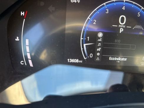 Used 2025 Toyota Grand Highlander AWD image 11