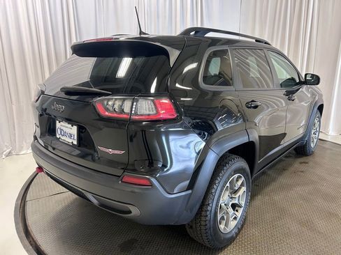 Used 2022 Jeep Cherokee Trailhawk w/ Premium Leather Package AWD/4WD image 29