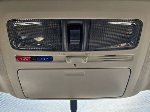 Used 2017 Subaru Forester 2.5i Limited w/ Popular Package #2 image 35