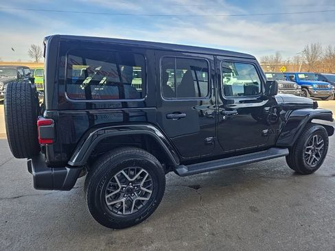 New 2026 Jeep Wrangler Unlimited Sahara AWD/4WD image 11