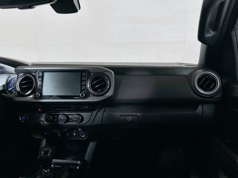 Certified 2023 Toyota Tacoma TRD Off-Road image 23