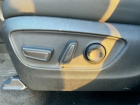 Used 2024 Toyota Grand Highlander AWD image 12