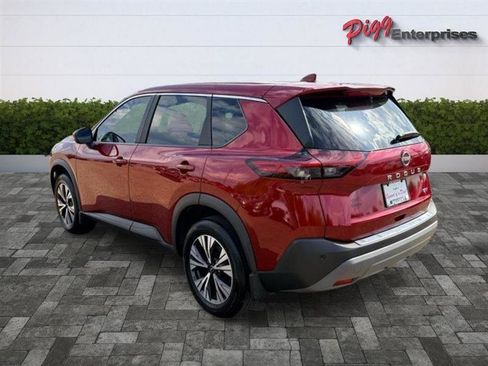 Used 2023 Nissan Rogue SV FWD image 2