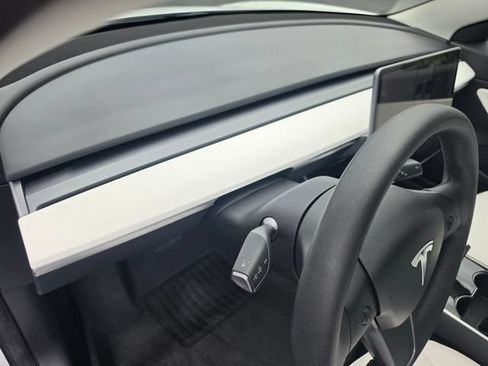 Used 2020 Tesla Model 3 Standard Range Plus RWD image 21