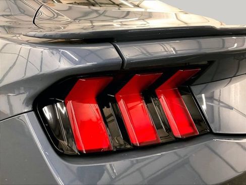 Used 2024 Ford Mustang GT RWD image 28