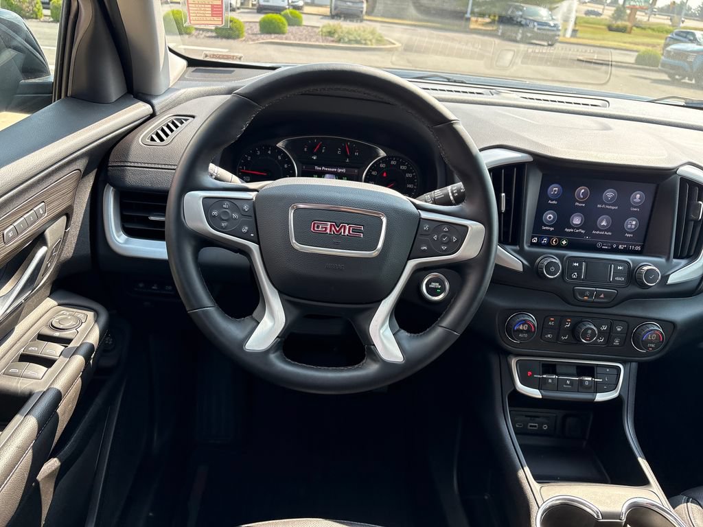 Used 2023 GMC Terrain SLT w/ Tech Package FWD image 13