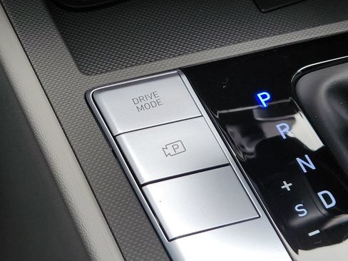 New 2026 Hyundai Elantra Sport FWD image 19