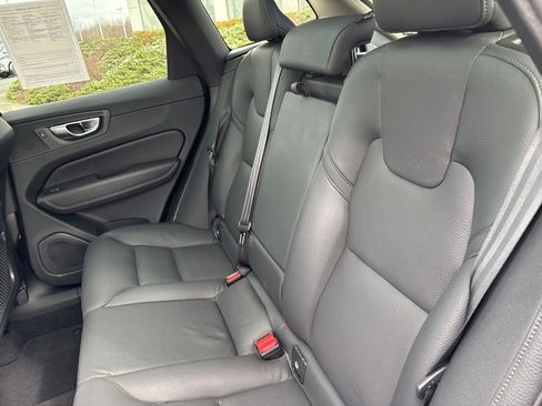 Certified 2023 Volvo XC60 B5 Plus w/ Climate Package image 34