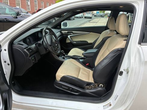 Used 2016 Honda Accord Touring image 14