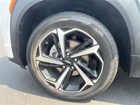 Certified 2023 Chevrolet TrailBlazer RS w/ Convenience Package image 16