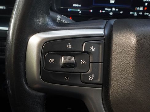 Used 2022 Chevrolet Suburban Z71 w/ Z71 Off-Road Package AWD/4WD image 14