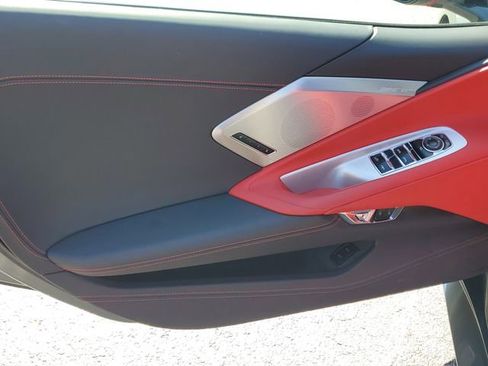 Used 2022 Chevrolet Corvette Stingray w/ Z51 Performance Package image 17