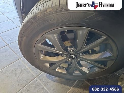 Used 2017 Hyundai Santa Fe Sport image 7